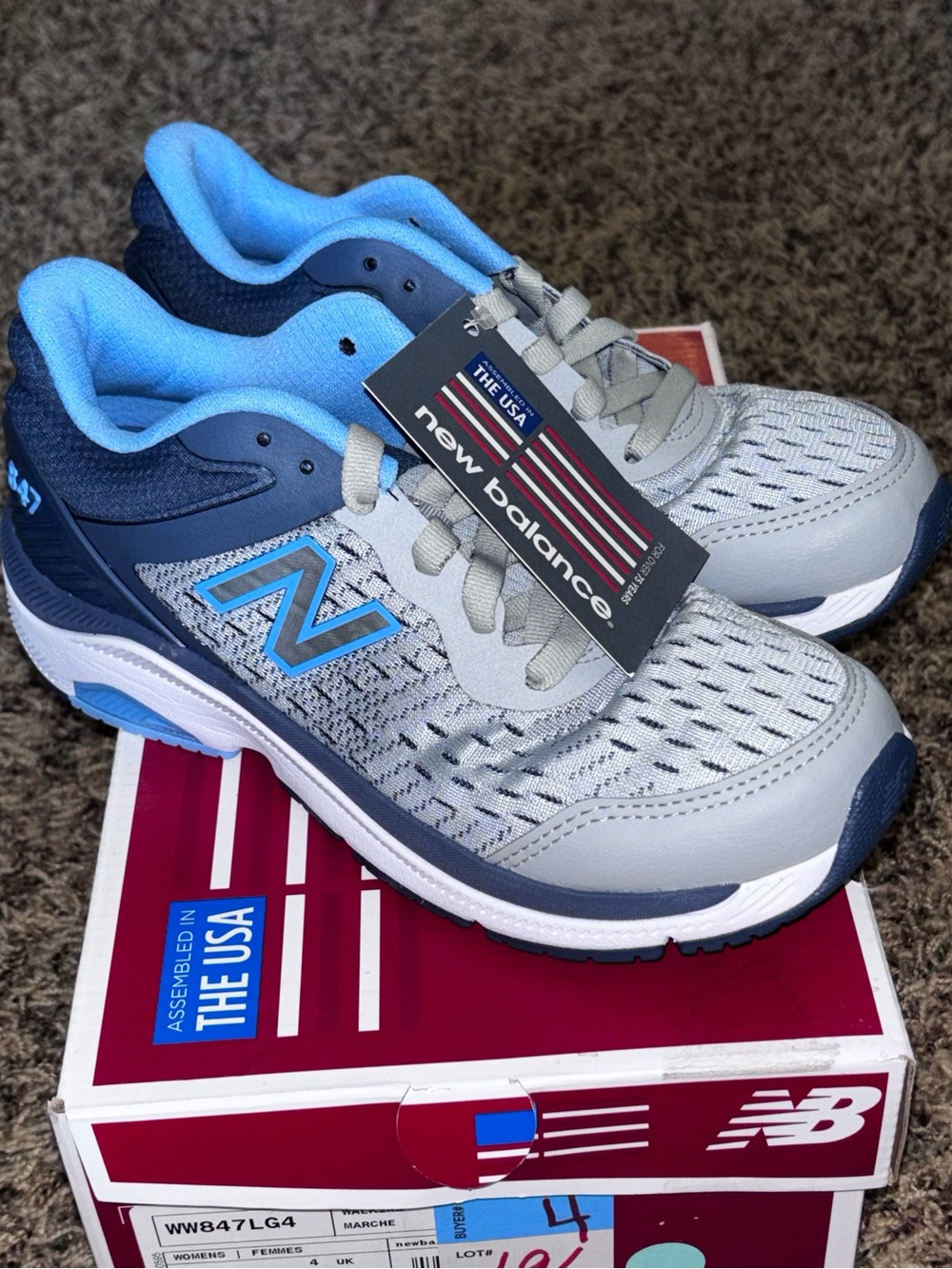 New Balance 847v4 Walking Shoes Women’s size 6 B Blue Mesh Comfort